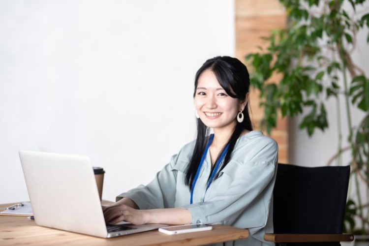 株式会社Off AXISの正社員 オンライン事務・アシスタント 平日だけの求人情報イメージ1